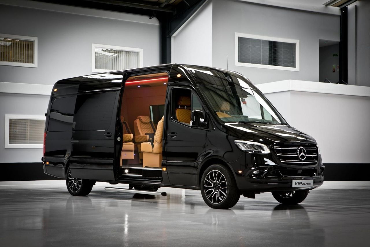 Mercedes Sprinter Minibus